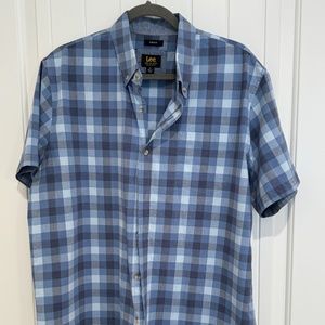 Checkered men's short sleeve shirt